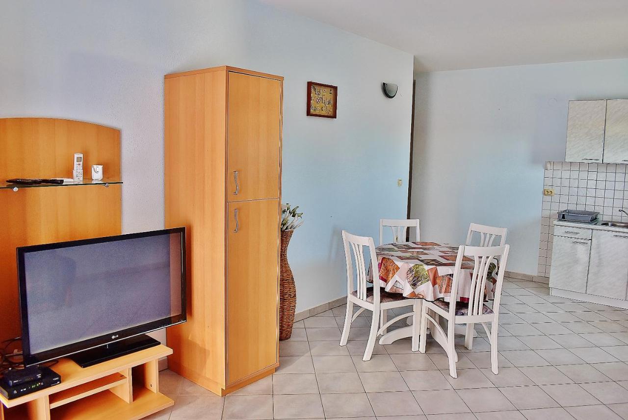 Felicce Apartment