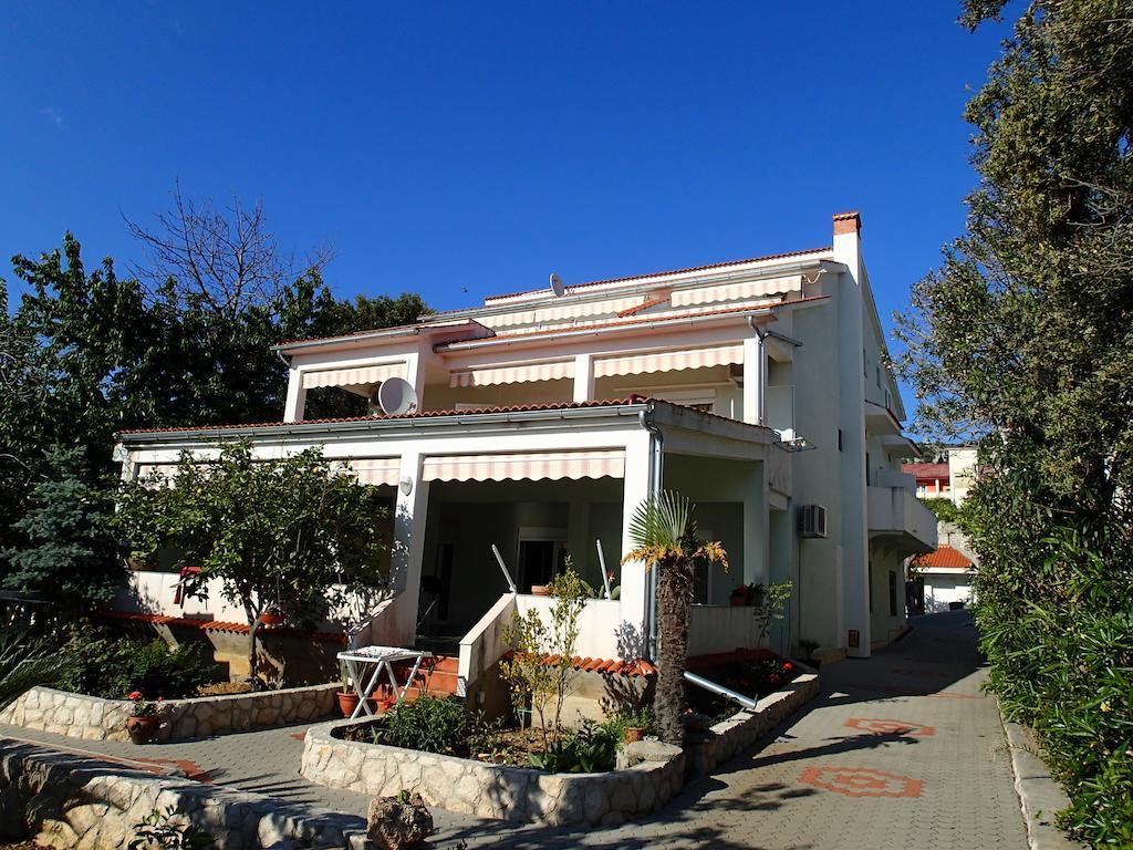 Felicce Apartment